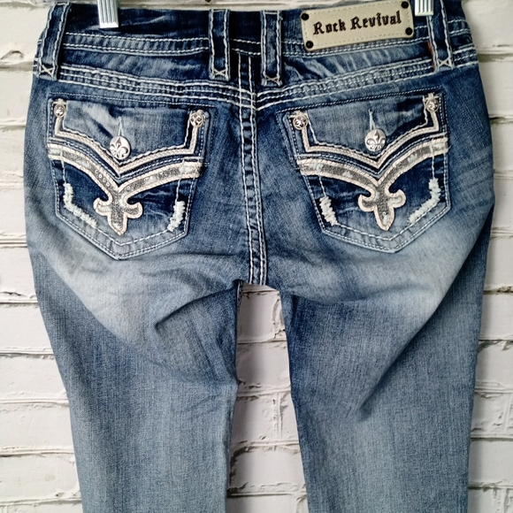 🔥SOLD🔥 ROCK REVIVAL Distressed CAPRI Size 28 - Picture 3 of 10